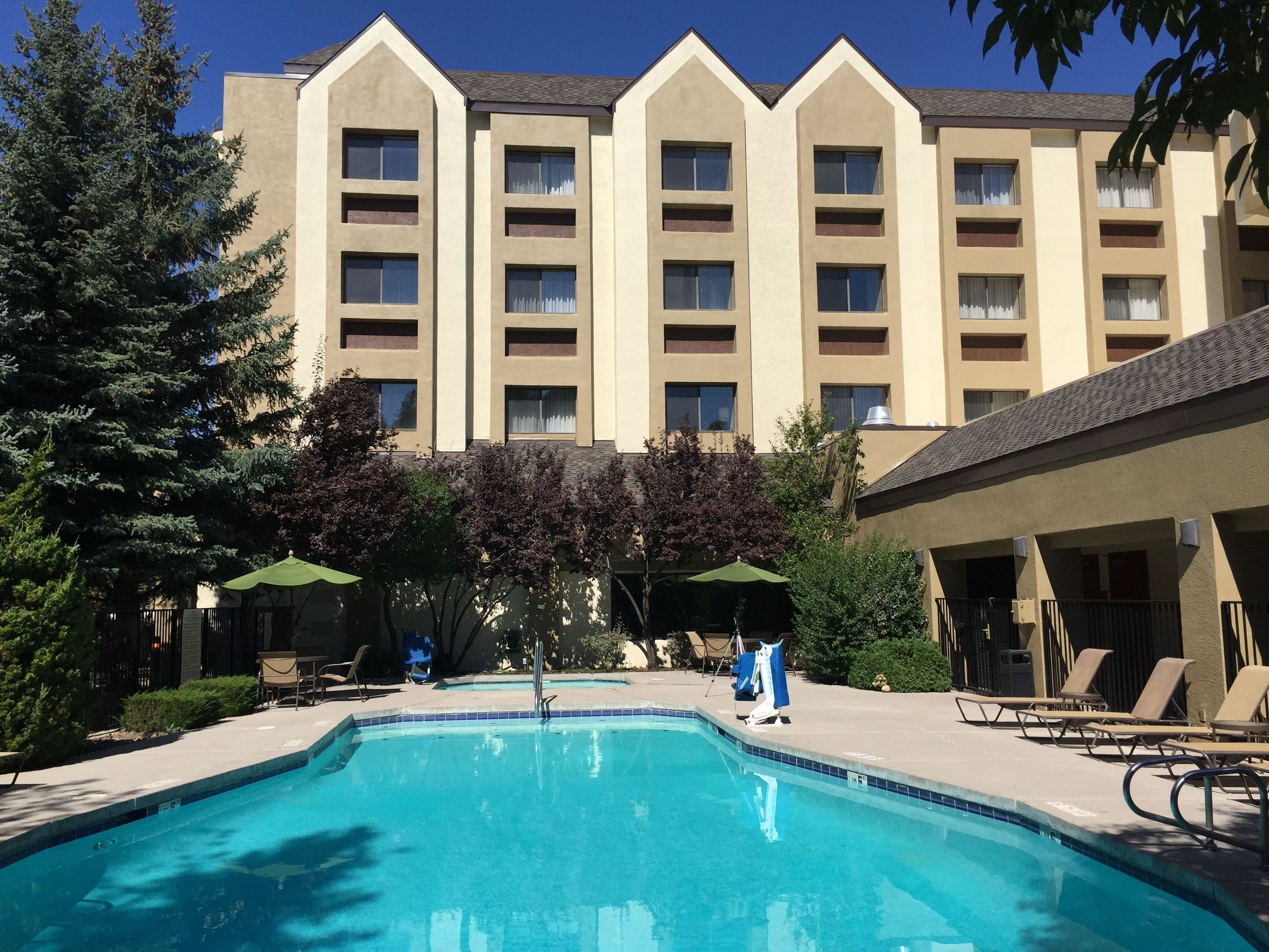 Außenpool (je nach Saison geöffnet)