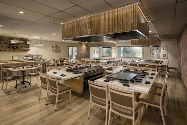 2 Restaurants; Frühstück und Abendessen werden serviert