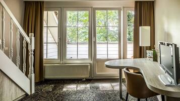 Bureau, fer et planche à repasser, Wi-Fi gratuit