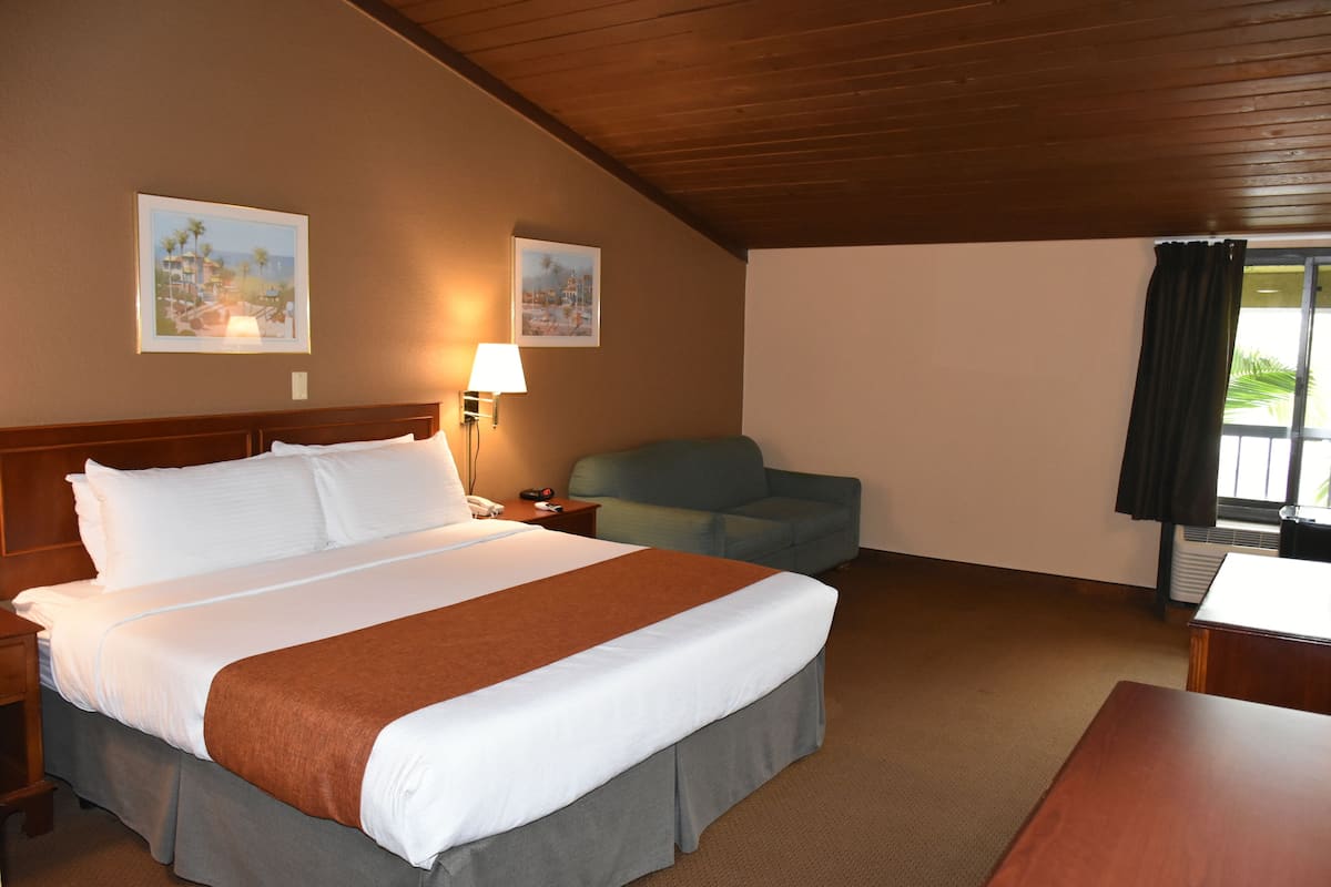 Quarto executivo, para não fumantes, vista para a piscina | Roupas de cama premium