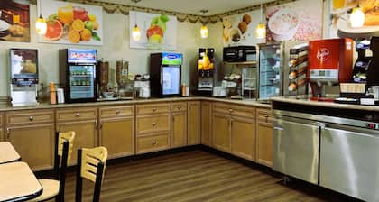 Econo Lodge Grand Forks