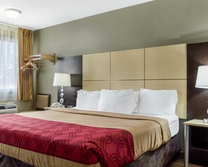 Standard Room, 1 King Bed, Non Smoking | Iron/ironing board, rollaway beds, free WiFi, bed sheets