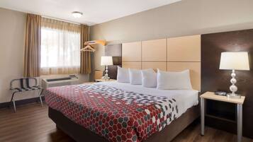 Standaard kamer, 1 kingsize bed, niet-roken | Een strijkplank/strijkijzer, extra bedden (toeslag), gratis wifi