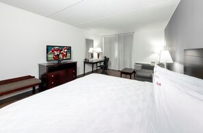Desk, iron/ironing board, rollaway beds, free WiFi