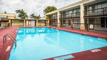 Piscine extérieure