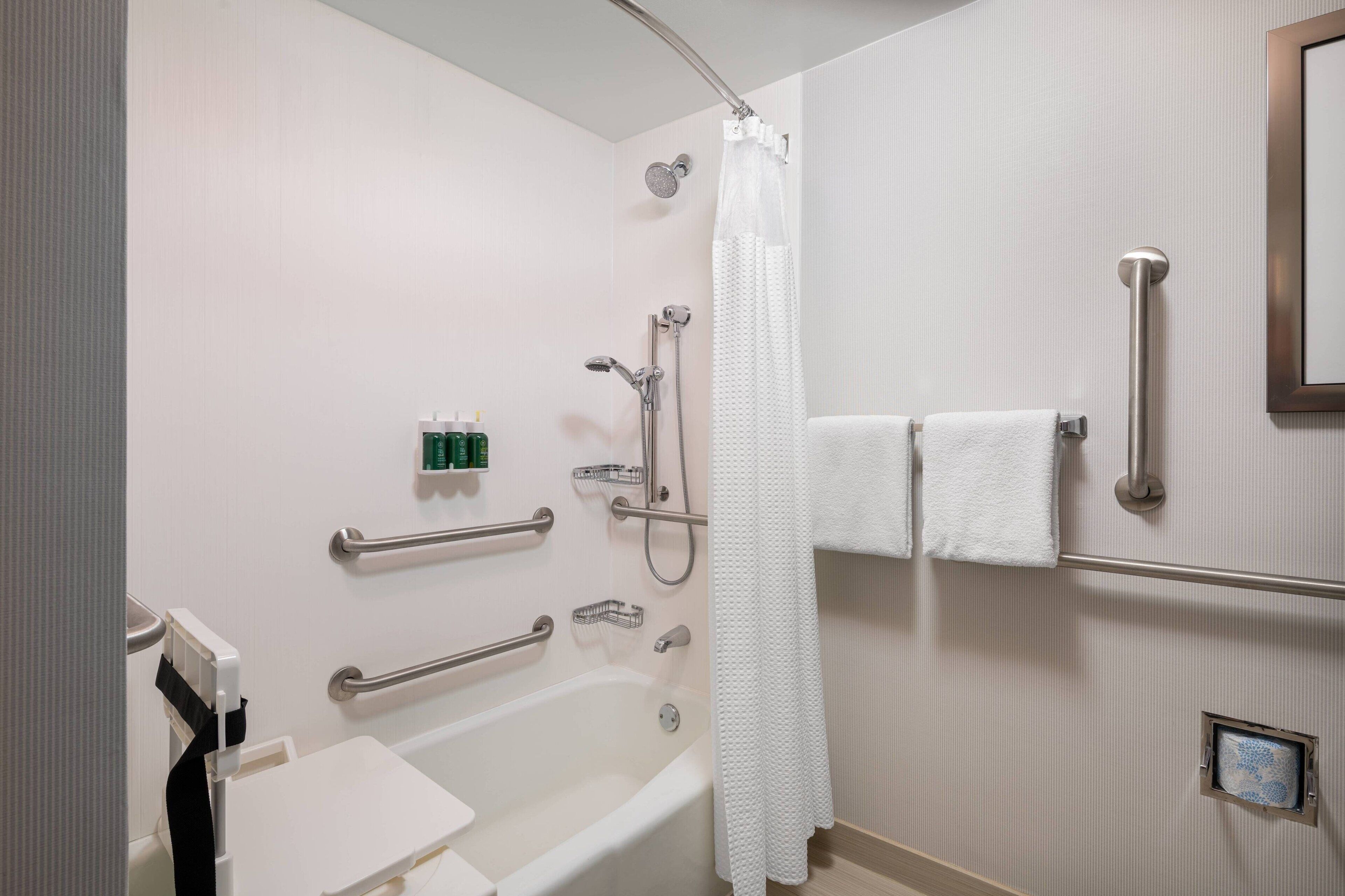 combined shower/bathtub, free toiletries, hair dryer, towels