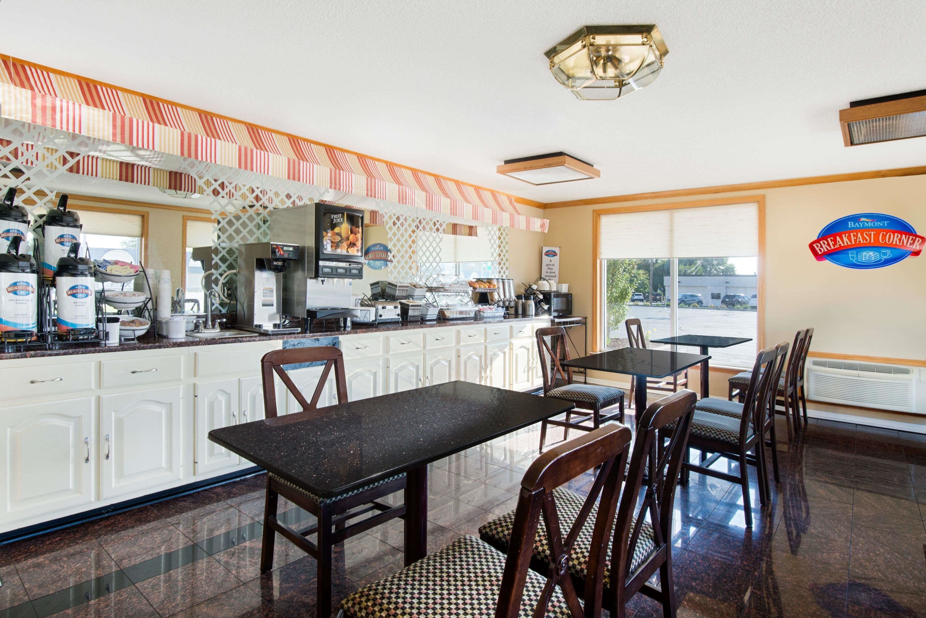 Petit déjeuner complet compris tous les jours