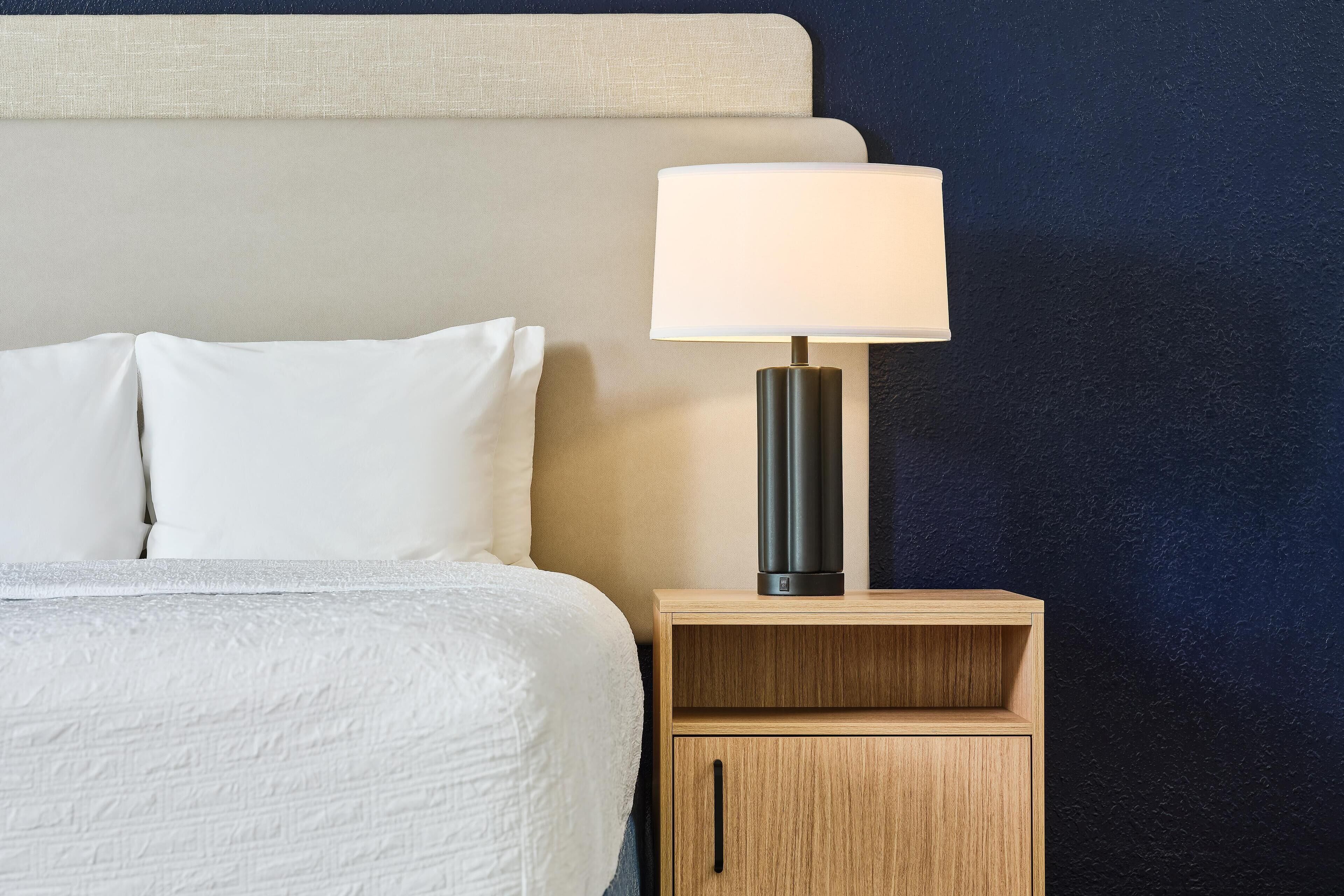 Safe på rommet, skrivebord, reiseseng for barn og wi-fi (inkludert)