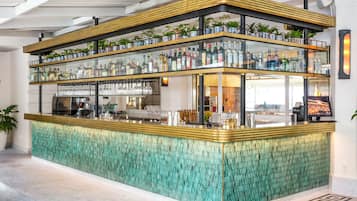Poolside bar
