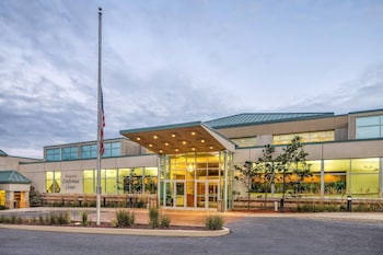 Ramada by Wyndham State College Hotel & Conference Center