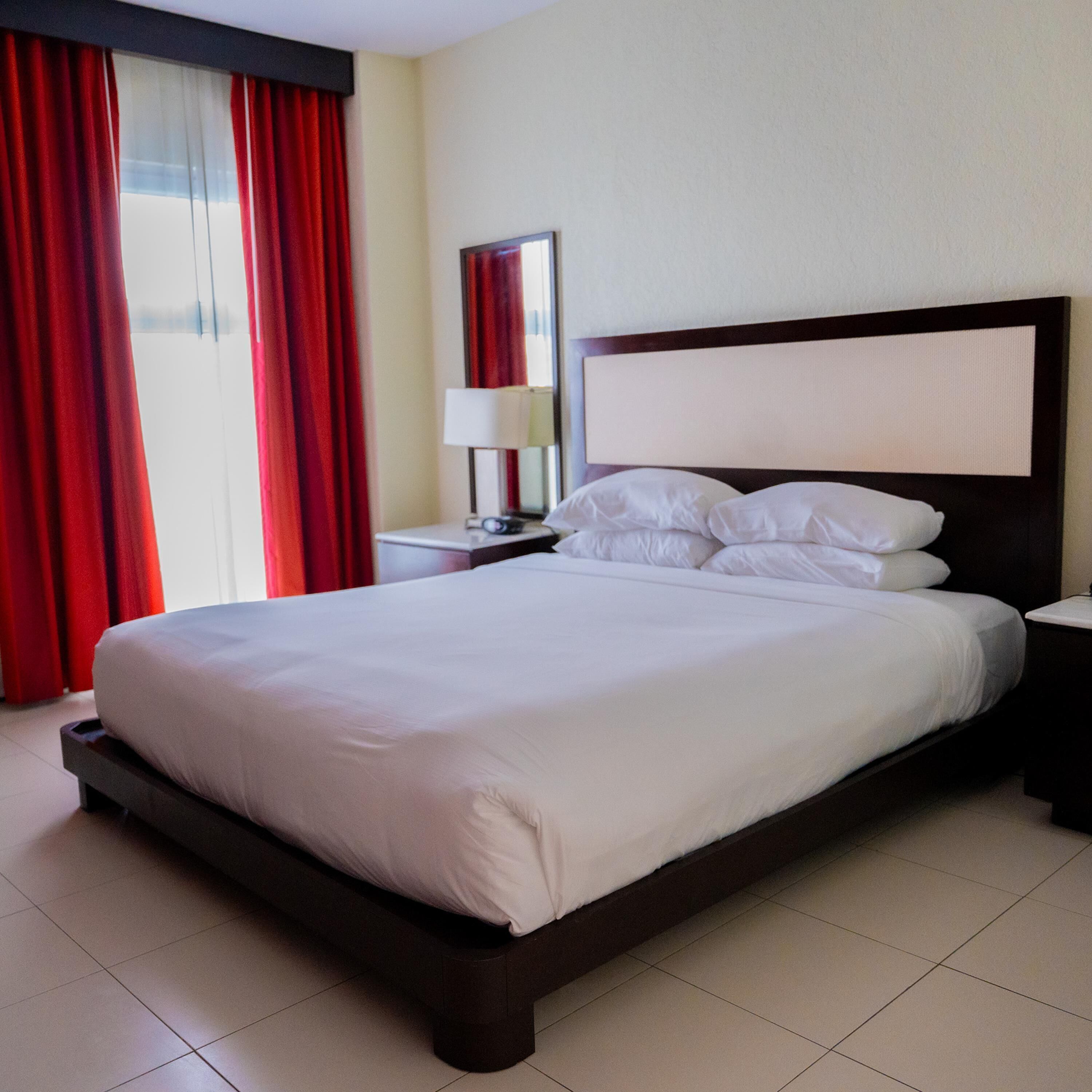 Junior-Suite, 1 King-Bett, Whirlpool | Hochwertige Bettwaren, Daunenbettdecken, Zimmersafe