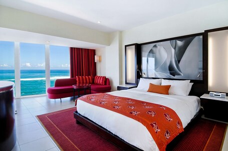 The Condado Plaza Hotel - Image 11