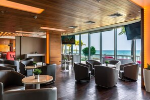 Coffee shop - The Condado Plaza Hotel (San Juan)