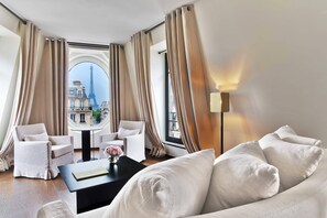 Suite, 1 King Bed, Tower | Premium bedding, pillowtop beds, minibar, in-room safe - Le Metropolitan Paris Tour Eiffel, a Tribute Portfolio Hotel (Paris)