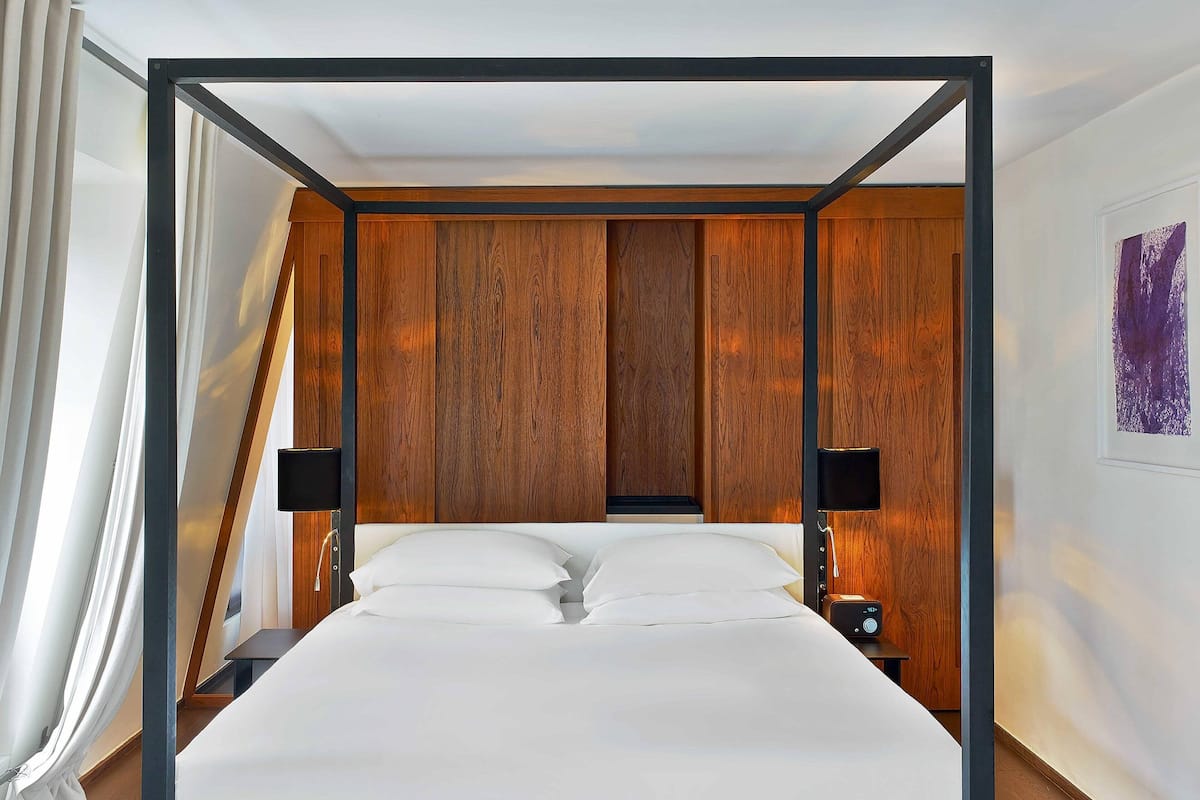 1 bedroom, premium bedding, pillowtop beds, minibar