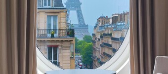 Le Metropolitan Paris Tour Eiffel, a Tribute Portfolio Hotel