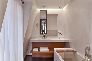 Suite, 1 King Bed, Tower | Premium bedding, pillowtop beds, minibar, in-room safe - Le Metropolitan Paris Tour Eiffel, a Tribute Portfolio Hotel (Paris)