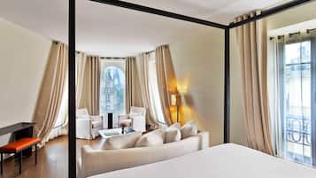 Suite, 1 kingsize bed, niet-roken, in toren | 1 slaapkamer, luxe beddengoed, pillowtop-bedden, een minibar