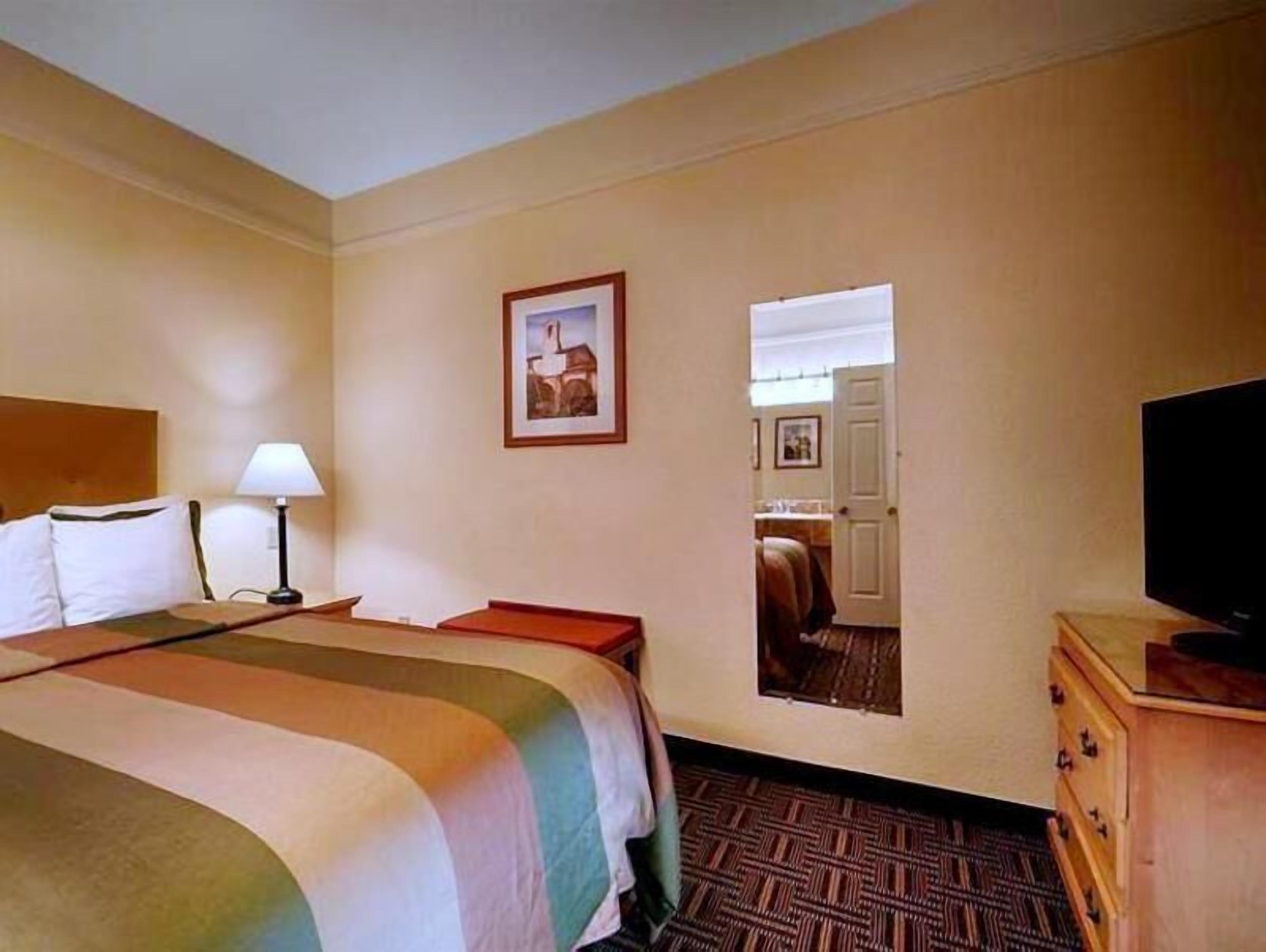 In-room safe, desk, laptop workspace, blackout drapes