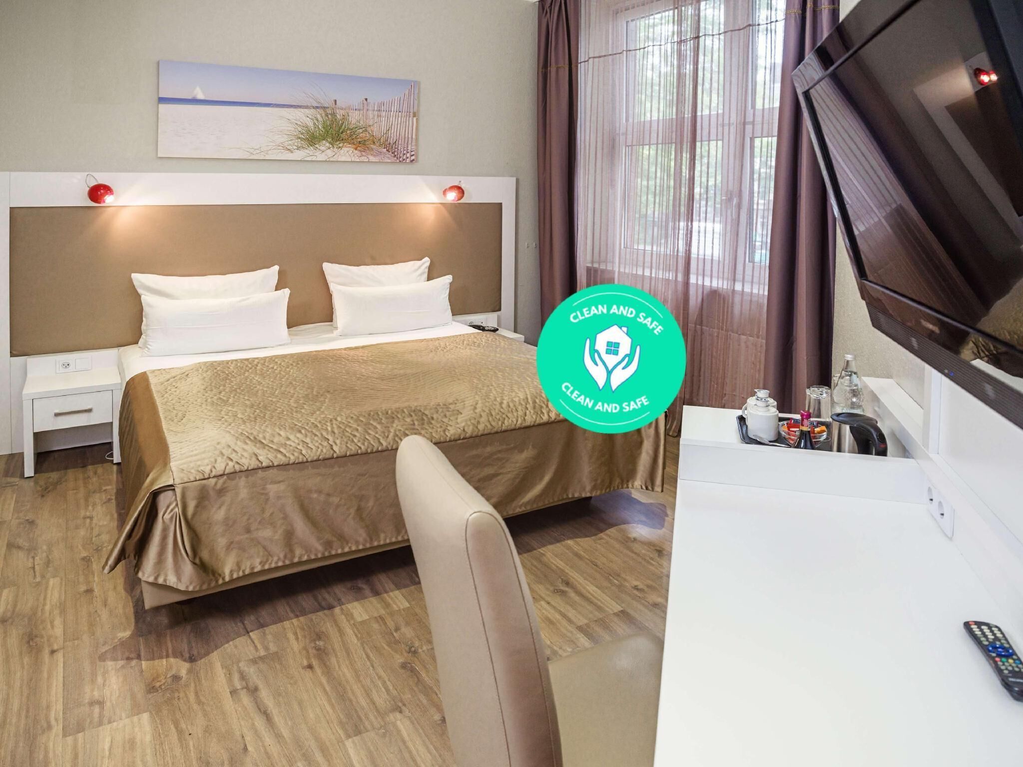 Minibar, desk, free WiFi, bed sheets