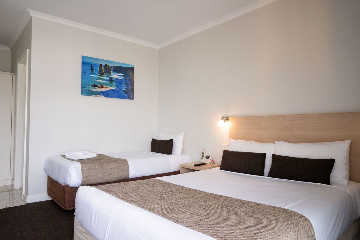 Desk, iron/ironing board, free WiFi, alarm clocks