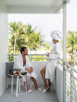Artist Collection Poolside Cabana Suite | Beach/ocean view - The National Hotel Miami Beach (Miami Beach)
