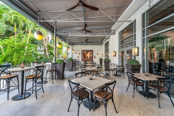 2 restaurants, breakfast, lunch, dinner served; Spanish cuisine at National Hotel, An Adult Only Oceanfront Resort