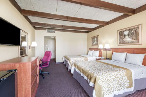 Days Inn by Wyndham Niles Reviews, Deals & Photos 2023 - Expedia