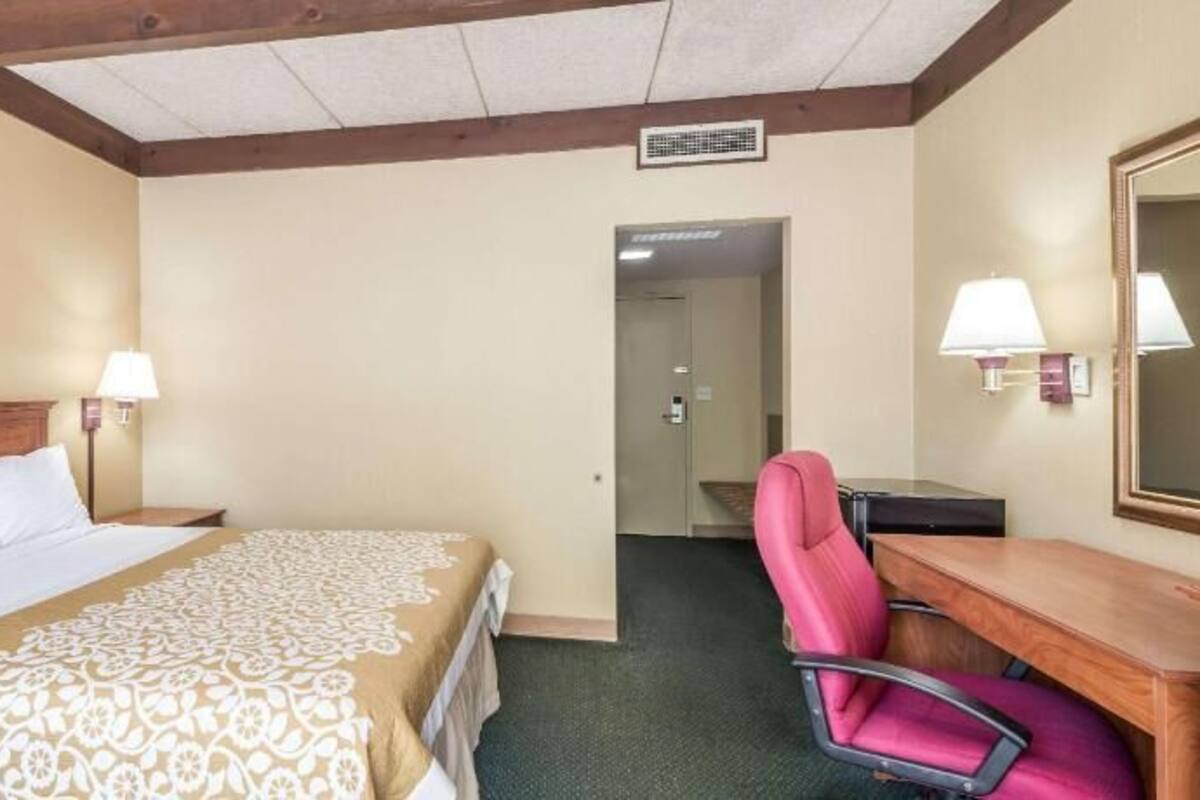 Desk, blackout drapes, free WiFi, bed sheets