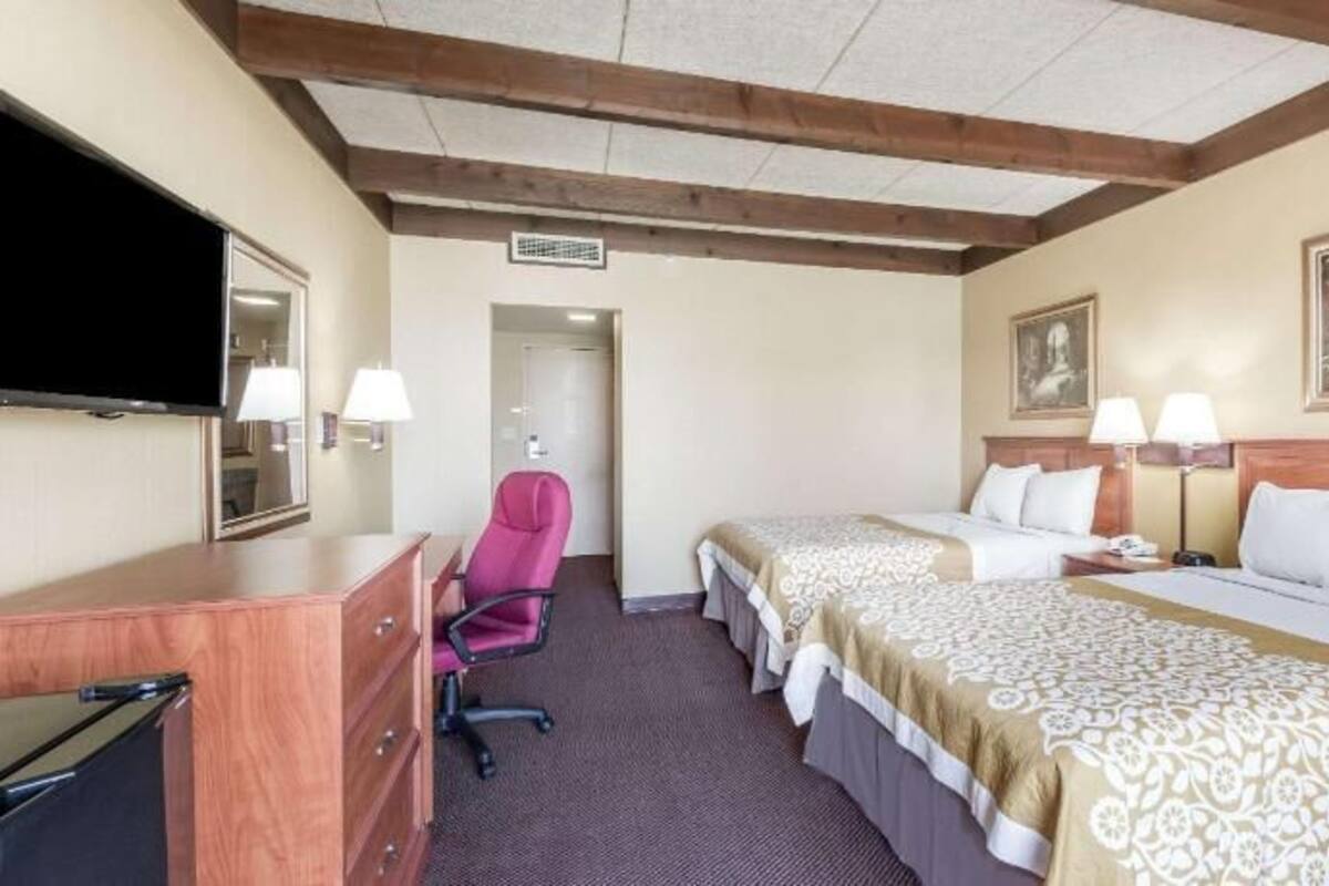 Desk, blackout drapes, free WiFi, bed sheets
