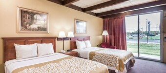 Days Inn by Wyndham Niles