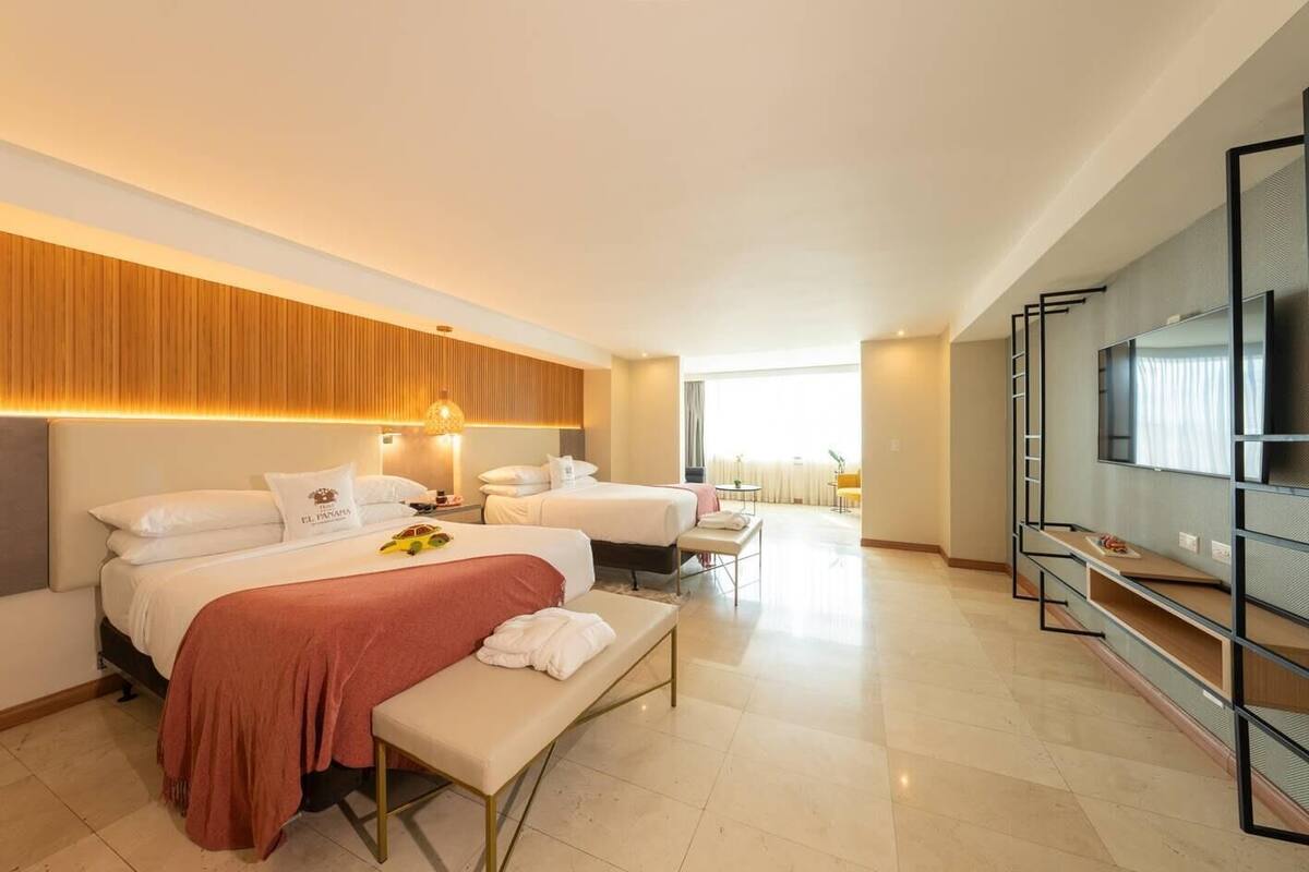 Suite estudio, 2 camas dobles, no fumadores | Ropa de cama de alta calidad, edredones de plumas, caja fuerte