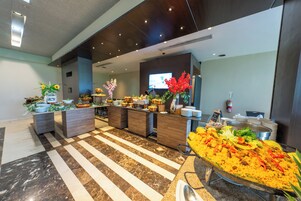 Desayuno buffet incluido todos los días 