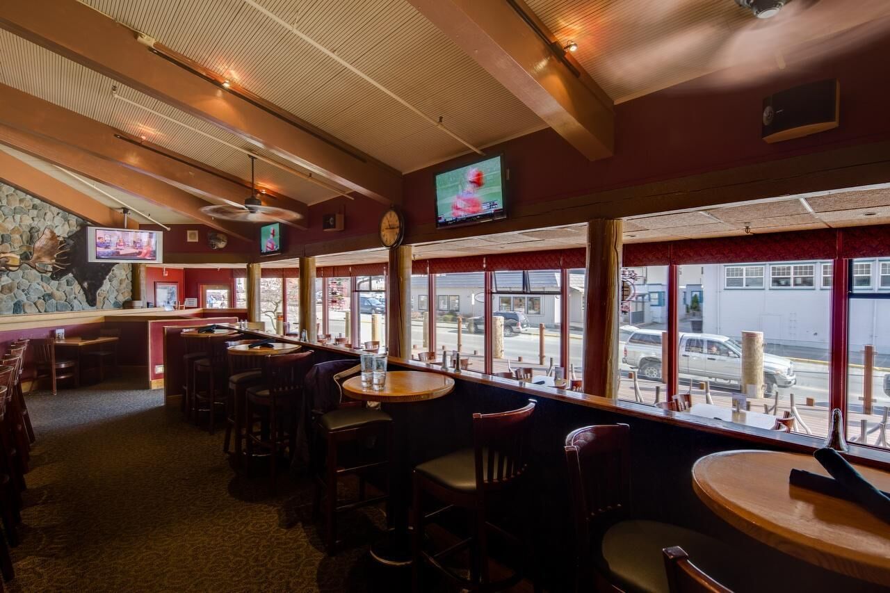 lunch, dinner served; american cuisine, sea views