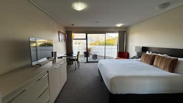 Superior Accessible 1 King | In-room safe, desk, blackout curtains, iron/ironing board