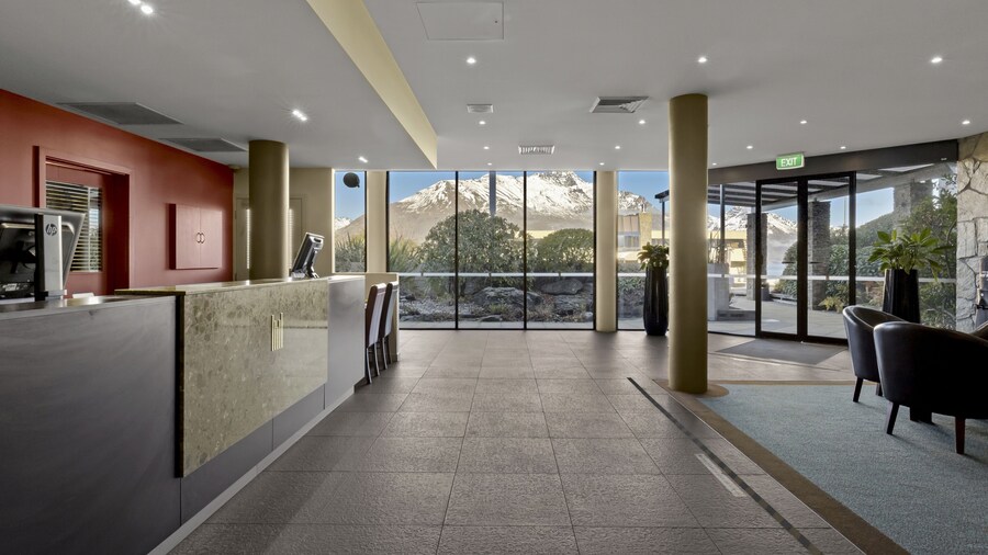 Copthorne Hotel & Apartments Queenstown Lakeview