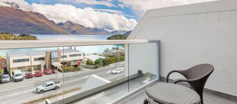 Copthorne Hotel & Apartments Queenstown Lakeview