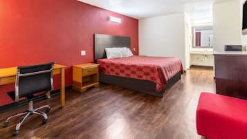 Standard Room, 1 King Bed, Non Smoking | Rollaway beds, free WiFi, bed sheets, alarm clocks