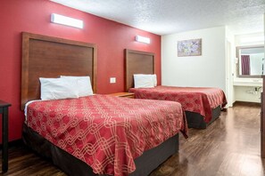 Tempat tidur lipat/tambahan, Wi-Fi gratis, seprai linen, dan jam alarm