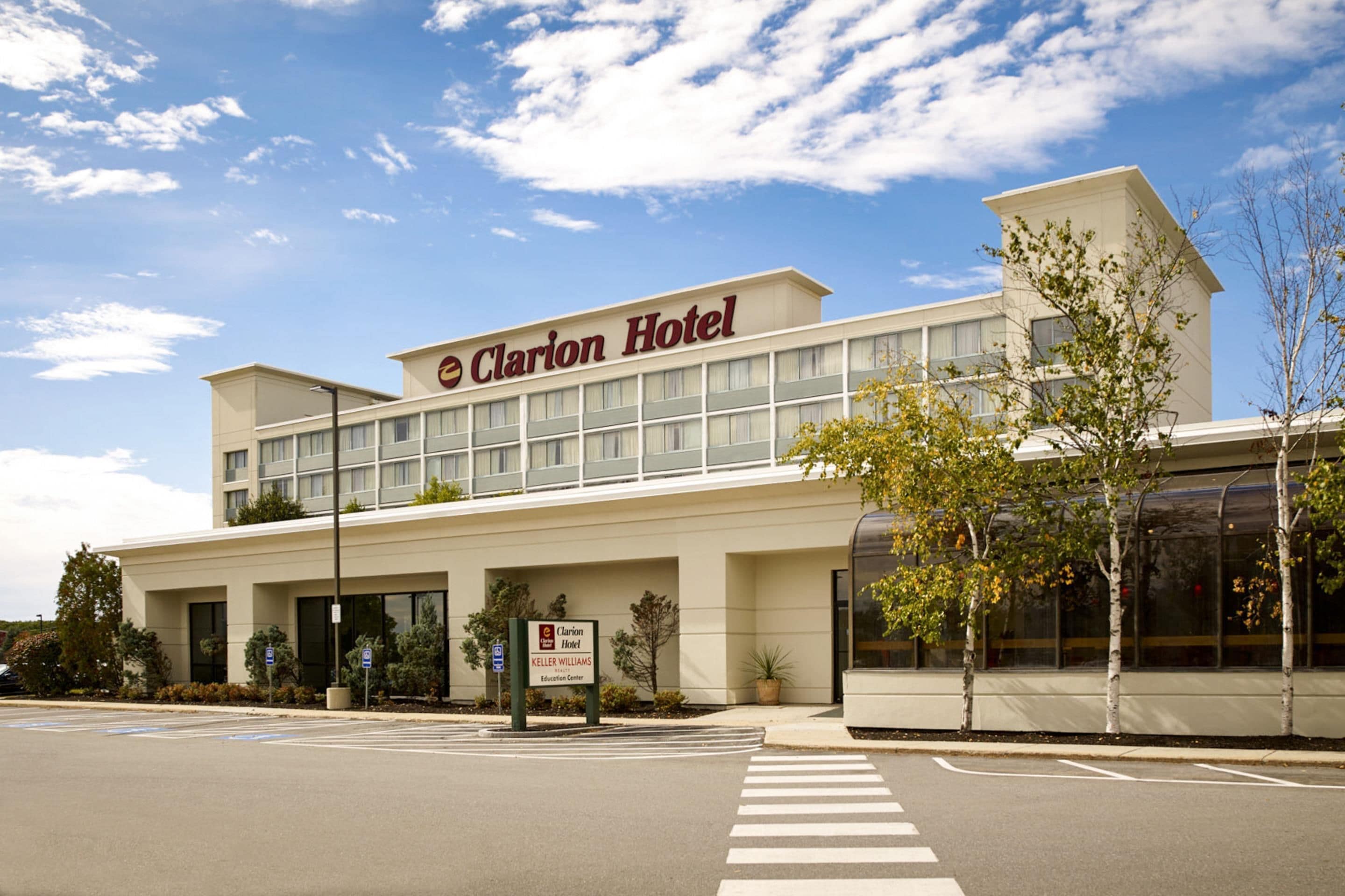 Clarion hotel online