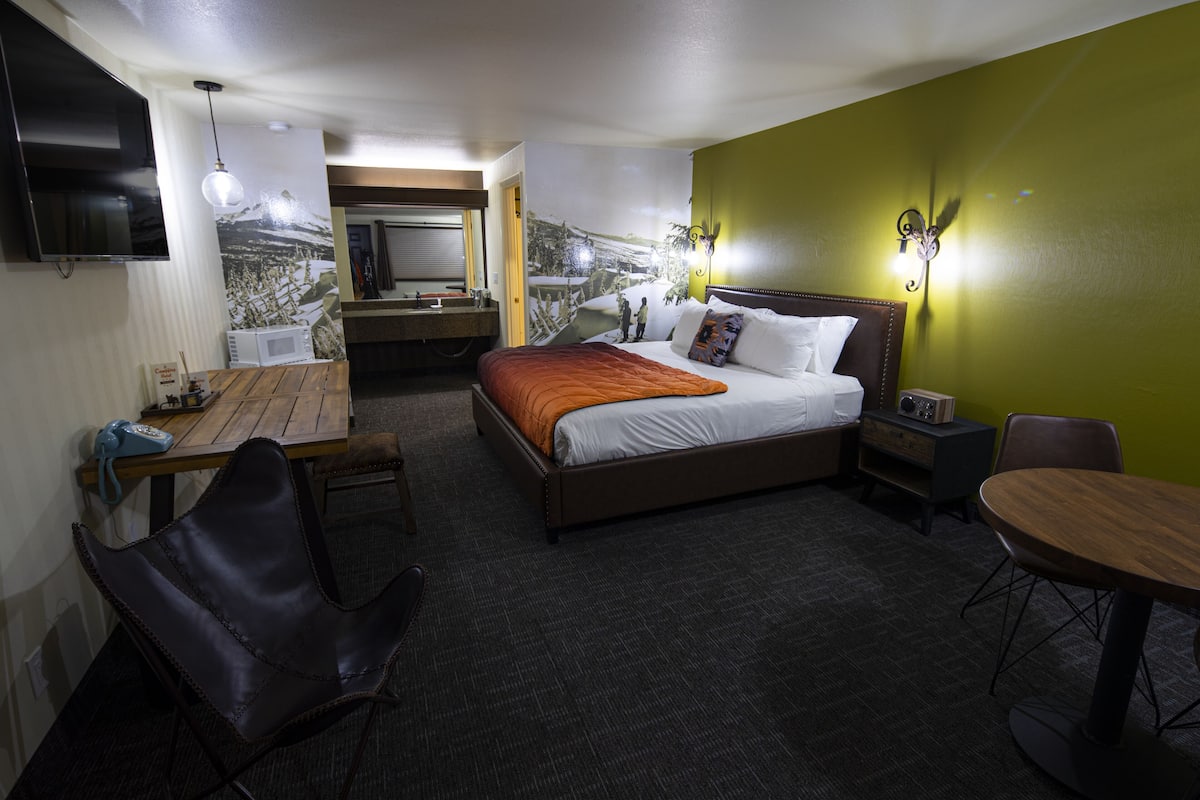 1 bedroom, minibar, desk, blackout drapes