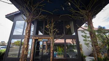 Entrada al alojamiento