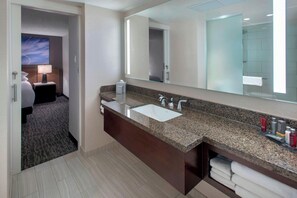 Suite, 1 King-Bett, Nichtraucher | Badezimmer