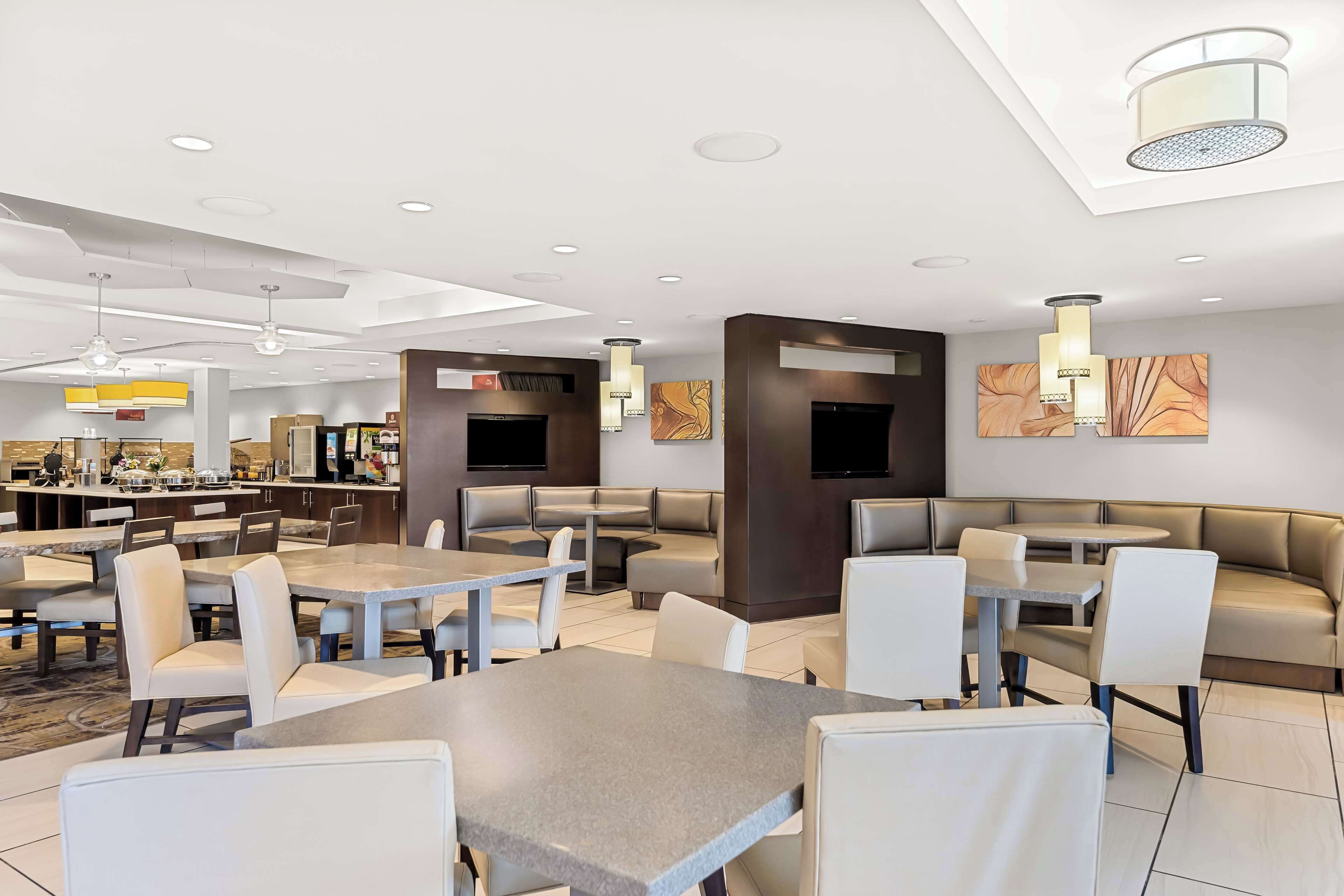 包每日自助式早餐