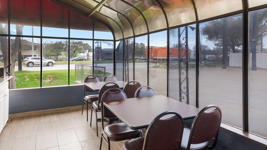 Econo Lodge Austin North near The Domain