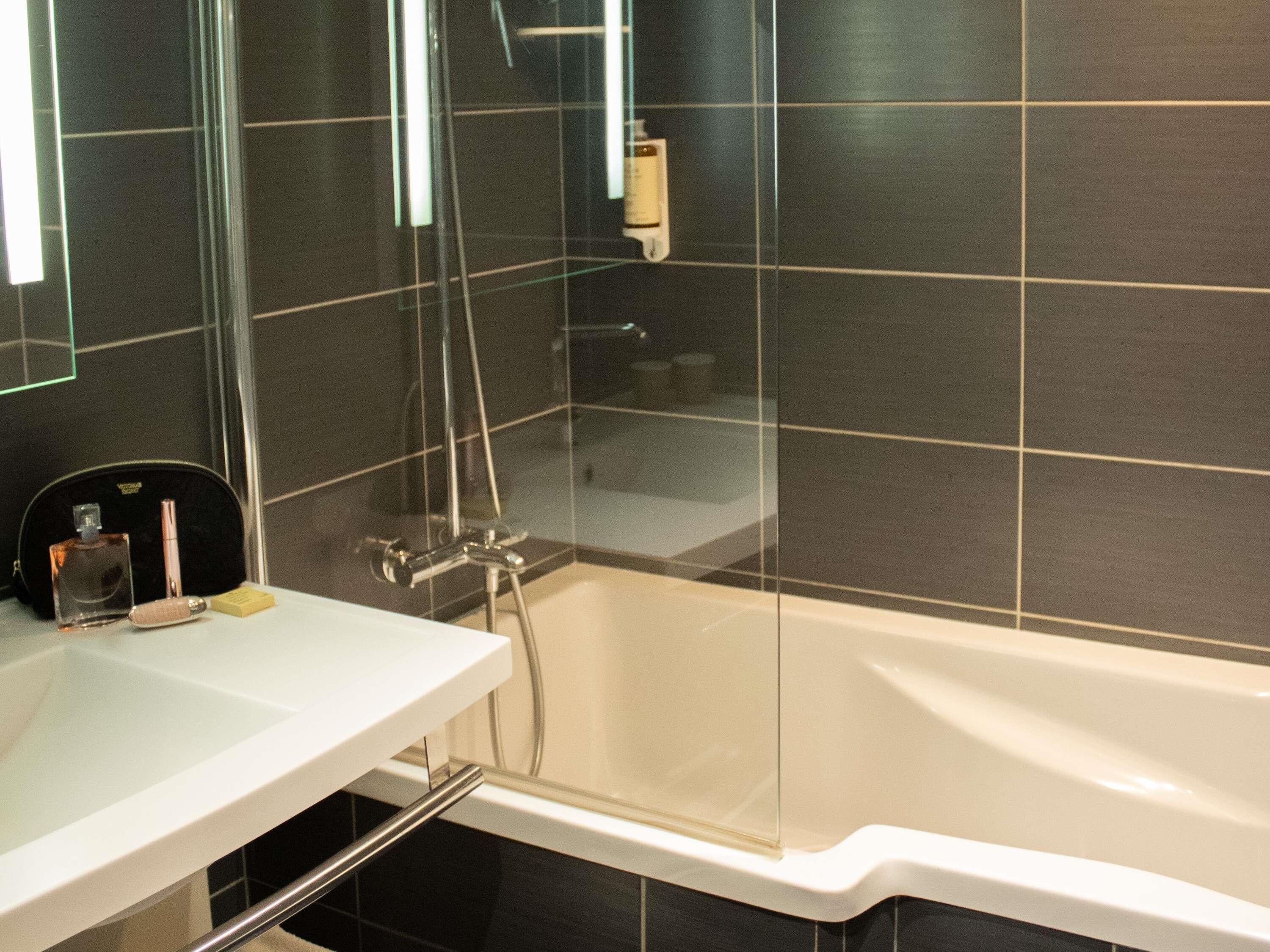 Premium bedding, pillow-top beds, minibar, in-room safe