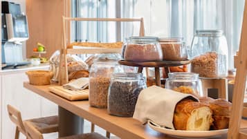 Daily buffet breakfast for a fee