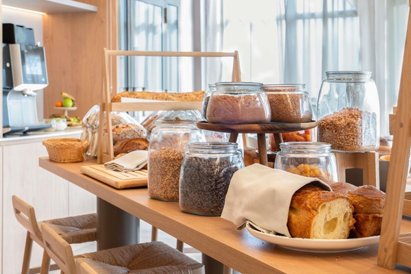 Daily buffet breakfast for a fee