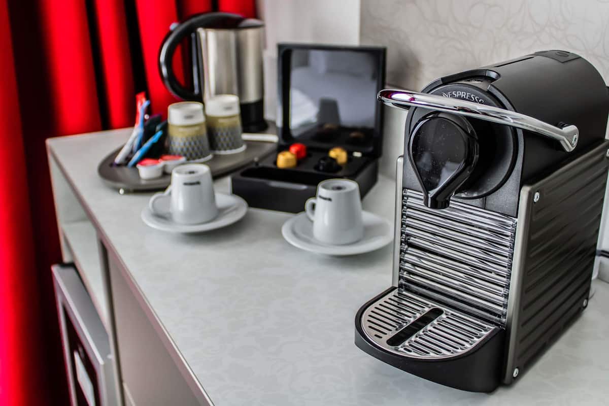 Premium bedding, pillowtop beds, minibar, in-room safe