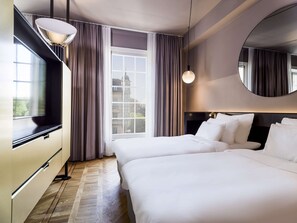 Hypo-allergenic bedding, minibar, in-room safe, blackout drapes - Radisson Collection, Strand Hotel, Stockholm (Stockholm)